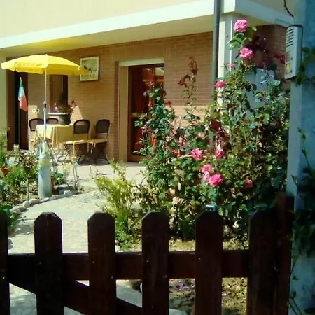 Apartment With One Bedroom In Cesenatico With Enclosed Garden And Wifi 1 Km From The Beach * Чезенатико